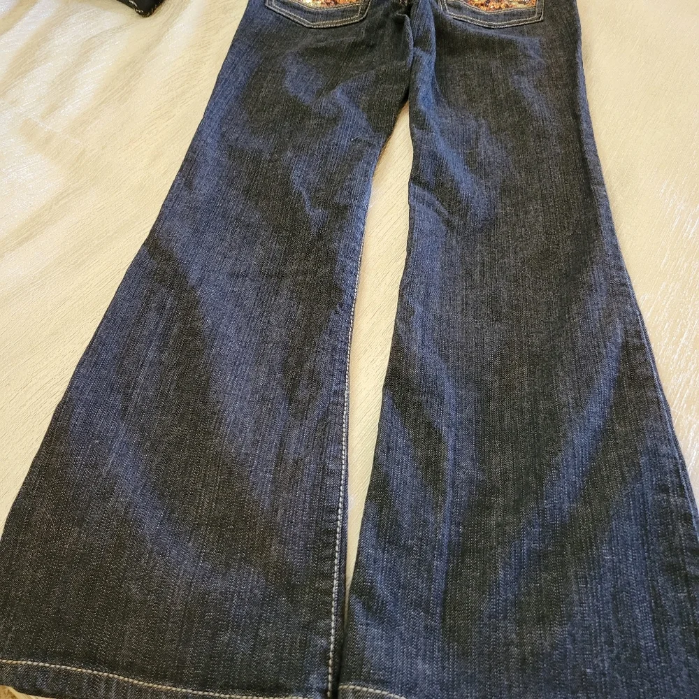 Cache Jeans - Picture 7 of 7